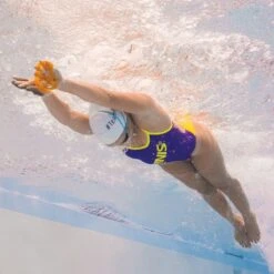 Finis ISO Paddles 12 Finis ISO Paddles -Swimming Gear Shop 1.05.033 swim04